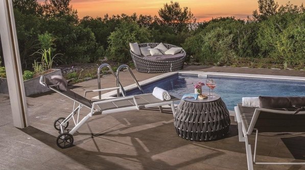 ALumverde Decking Top 5 Benefits for Coastal & Harsh-Climate Projects