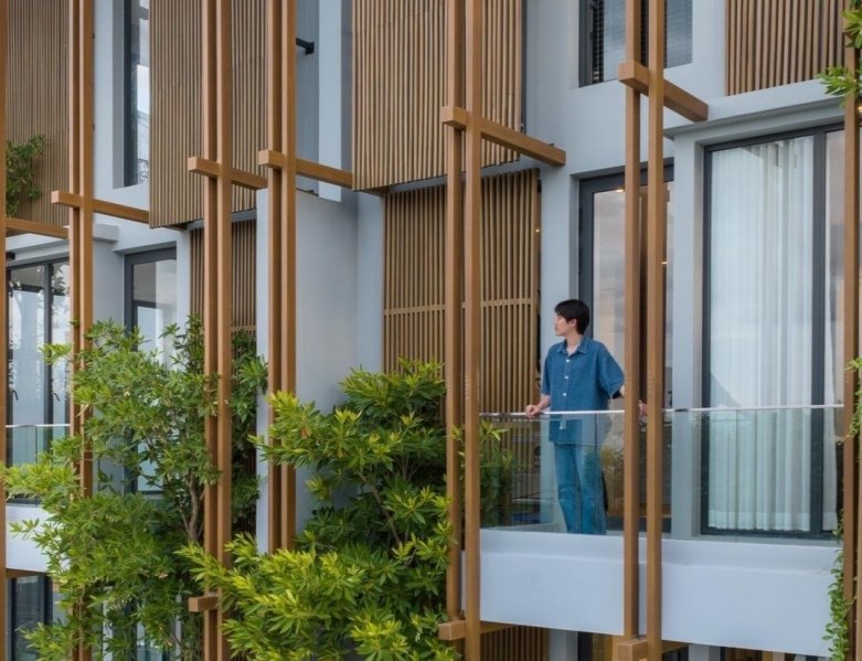 ALumverde Creates a Warm Tactile Experience on Aluminum as Metal Coldness Solution
