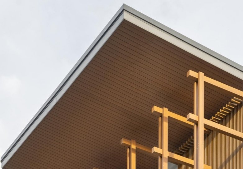 Achieving a Flush Look of Soffit with ALumverde Shiplap Cladding