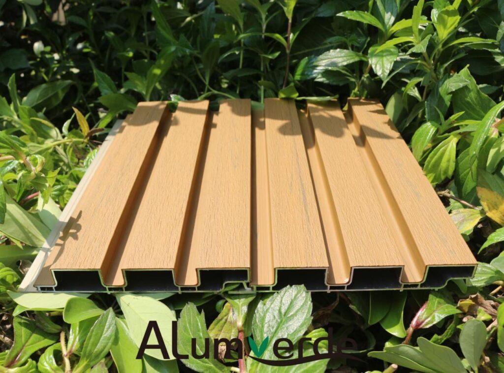 Co-extrusion aluminum cladding with wood-look textured profiles and finishes