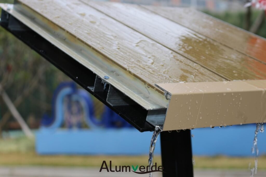 Slip-resistant co-extrusion aluminum decking with integrated drainage and lasting color stability
