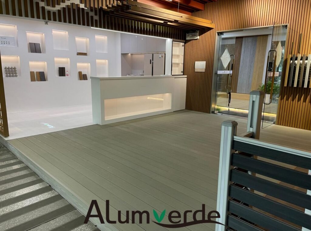 Tailored support and sustainable customization for modular construction