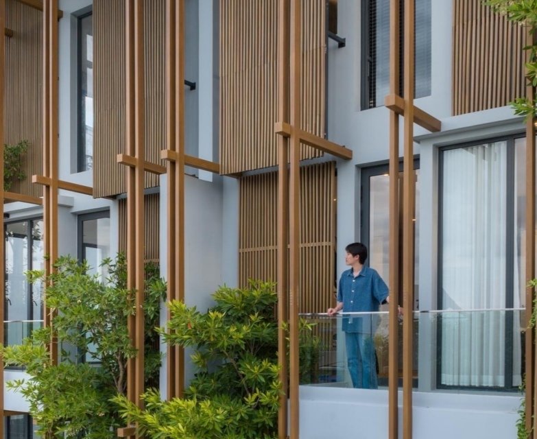 Fire-rated co-extrusion aluminum cladding for safer high-rise facades