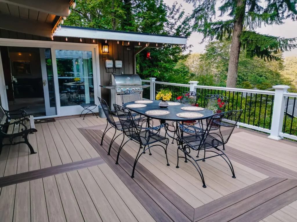 How to Select the Right Visual Depth between Monotone & Bi-Color Decking for Premium Patios