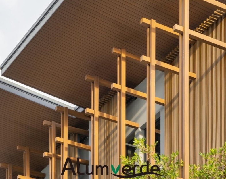 Versatile co-extrusion aluminum tubes for fences pergolas and screening